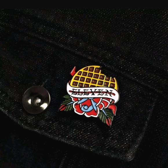 "Eleven" Enamel Pin "Stranger Things" Inspired - Picture 2 of 3